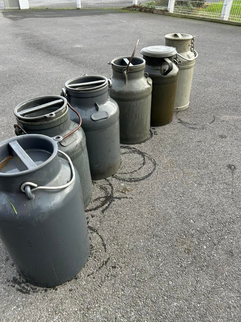 6 stuks pvc water of melkkannen of oliekannen, Ophalen