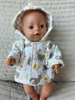 79. Babyborn: Nieuw gewatteerd jasje met poezen, Ophalen of Verzenden, Nieuw, Babypop