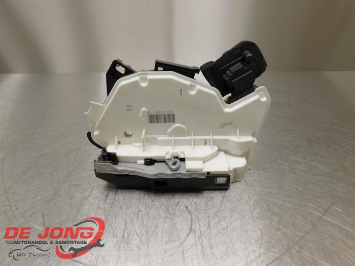 Serrure portière mécanique 4portes avant gauche d'un Volks, Volkswagen, -, 3 mois de garantie, Utilisé