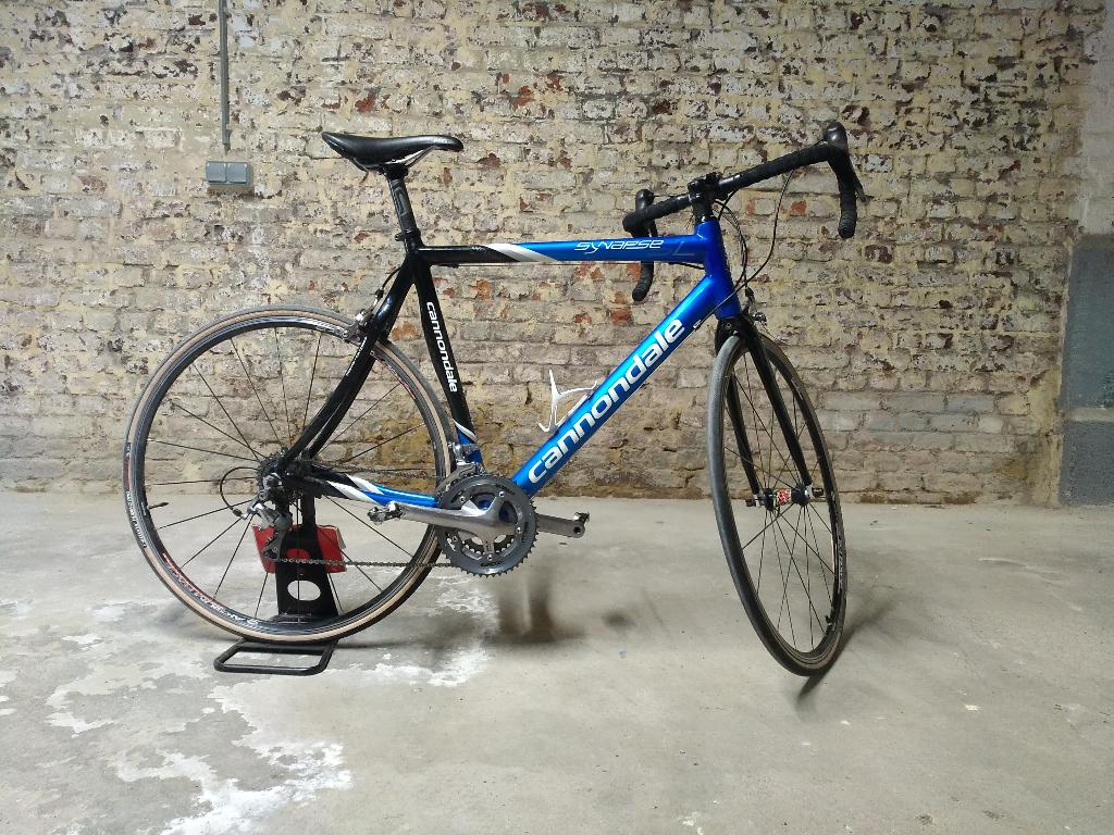 Cannondale full carbone taille L/XL - saccoche neuve offerte, Vélos & Vélomoteurs, Autres marques, 10 à 15 vitesses, Frein sur jante