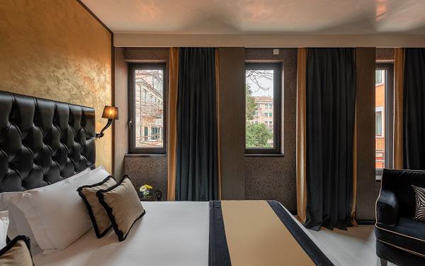 Hôtel 4️ Venise Carnival Palace 3 nuit, Immo, Appartements & Studios à louer