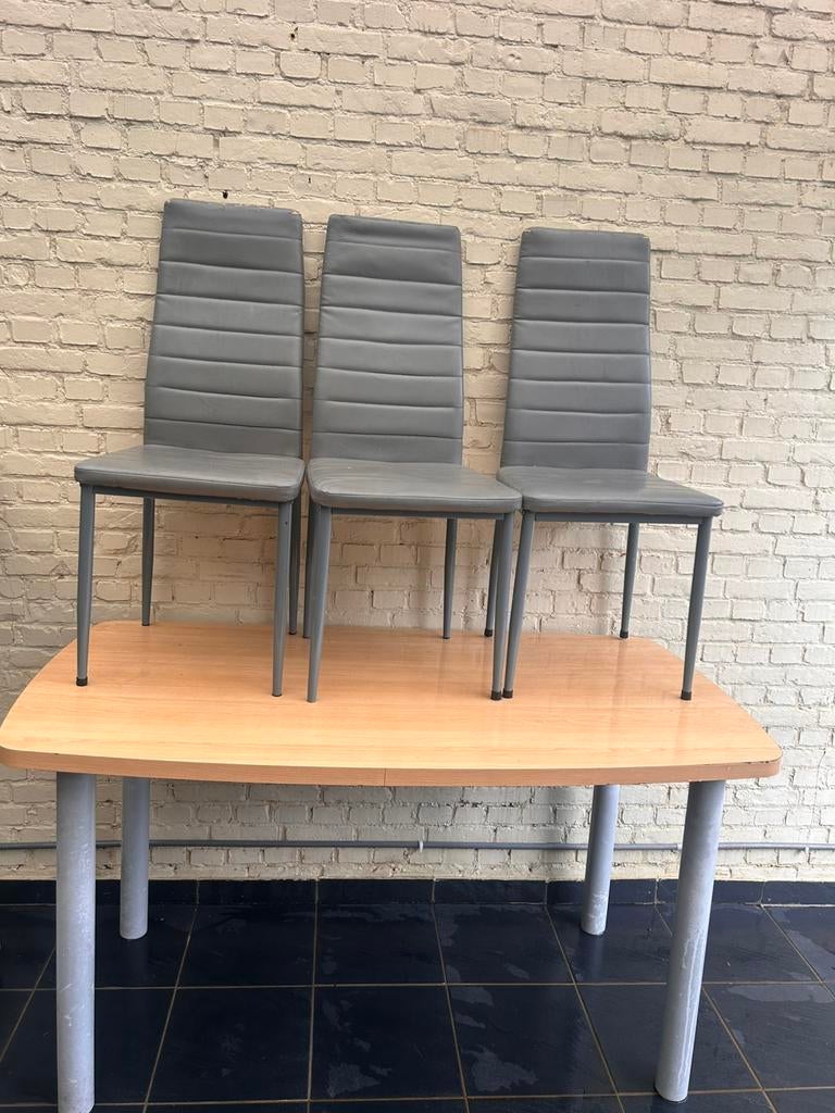 Gratis eetafel + stoelen, Tuin en Terras, Ophalen, Gebruikt