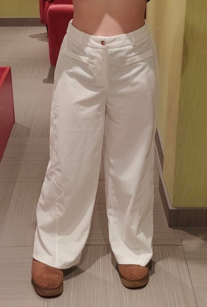 Witte wide-leg broek (Corduroy/Rib) – Maat L – Ongedragen, Kleding | Dames, Broeken en Pantalons, Wit, Maat 42/44 (L), Zo goed als nieuw