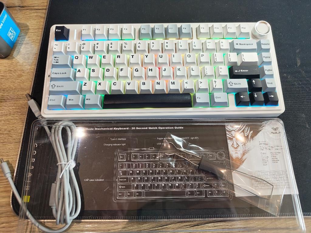 Toetsenbord mechanisch 75% aula f75, Clavier gamer, Comme neuf, Enlèvement, Qwerty