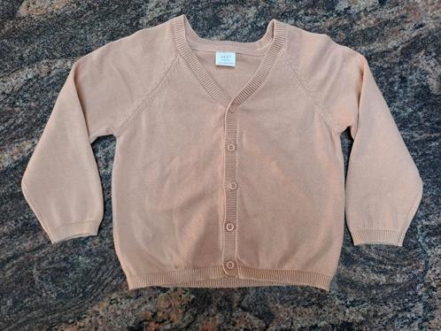 Mt 92 Lichtbruine gebreide gilet met knopen, Kinderen en Baby's, Kinderkleding | Maat 92, Zo goed als nieuw, Meisje, Trui of Vest