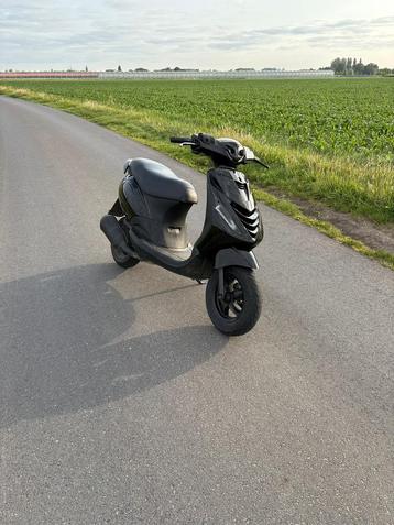 Zip 125cc A klasse beschikbaar voor biedingen