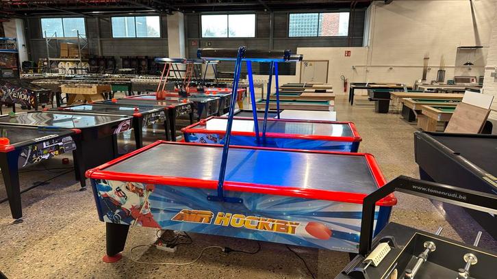 Wik Airhockey 8 ft. Lucht hockey, Sport en Fitness, Biljarten en Poolen, Zo goed als nieuw, Ophalen of Verzenden