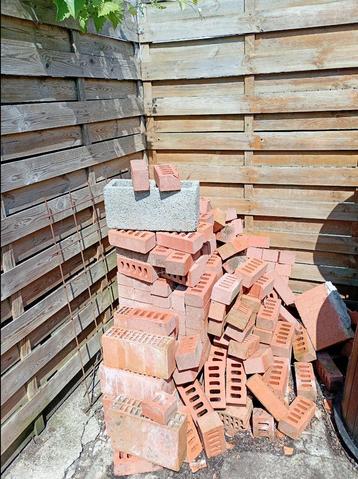 gratis mestelstenen overschot, Doe-het-zelf en Bouw, Metselstenen, Ophalen, Zo goed als nieuw, Bakstenen