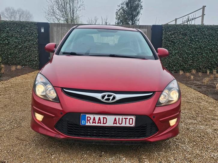 🆘 Hyundai i30 bluedrive 1.6 _ 66kw/ ✅ 2011 _ euro 5 _ schoo, Auto's, Hyundai, Bedrijf, Te koop, i30, Diesel, Euro 5, Stadsauto