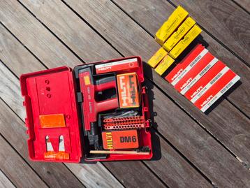 Pistolet HILTI DX450 + DM6, Enlèvement, Utilisé