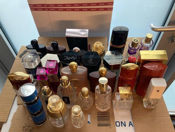 lege parfumflessen yves saint laurent, Verzamelen, Parfumverzamelingen, Zo goed als nieuw, Parfumfles, Ophalen of Verzenden