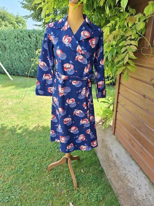 Peignoir "Vintage" aux jolies fleurs de nénuphars taille 38, Kleding | Dames, Rokken, Zo goed als nieuw, Blauw, Ophalen of Verzenden