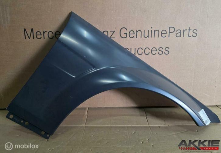 W204 Mercedes C63 amg spatbord A2048800818 (07' - 14'), Auto-onderdelen, Carrosserie, Mercedes-Benz, Gebruikt, Ophalen of Verzenden