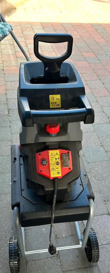 takkenversnipperaar beschikbaar voor biedingen