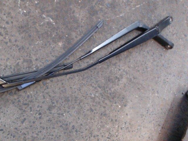 Bras essuie glace avant de VW Golf 6 2008 - 2013 LP/15300, Autos : Pièces & Accessoires, Vitres & Accessoires, Volkswagen, Utilisé