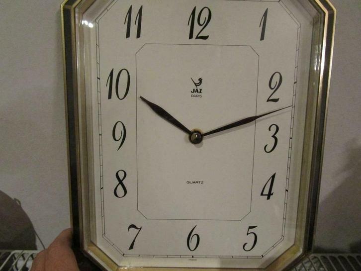 Wandklok JAZ, Quartz (Paris, France), Huis en Inrichting, Woonaccessoires | Klokken, Zo goed als nieuw, Wandklok, Analoog, Ophalen