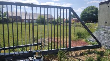 grand portail beschikbaar voor biedingen