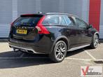 Volvo V60 Cross Country 2.0 D4 Summum Automaat | Lane Assist, Auto's, Volvo, Automaat, Zwart, Startonderbreker, Te koop