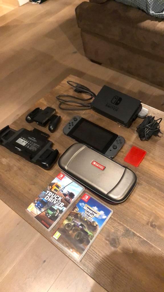 Nintendo Switch grijs met powerbank en 2 speletjes, Games en Spelcomputers, Spelcomputers | Nintendo Switch, Zo goed als nieuw