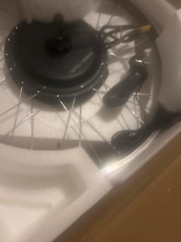 Recherche batterie 52v beschikbaar voor biedingen