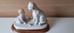 Statue d'enfant avec chien, Antiquités & Art, Antiquités | Porcelaine, Enlèvement ou Envoi