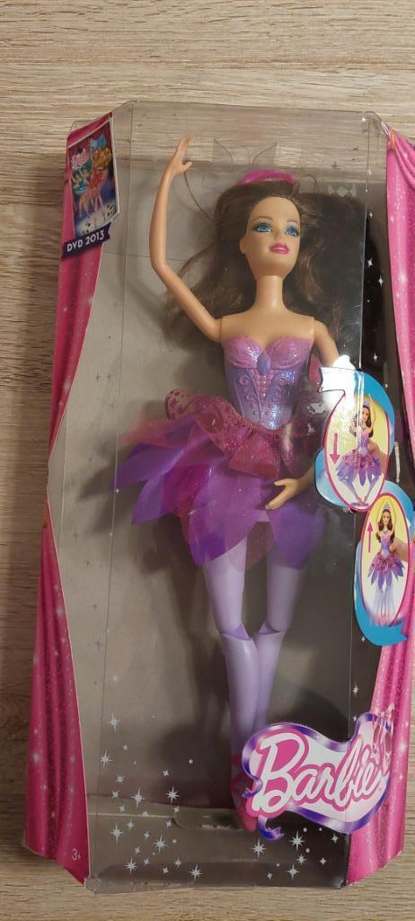Barbie ballerina met buigzame benen in originele doos, Kinderen en Baby's, Speelgoed | Poppen, Zo goed als nieuw, Barbie, Ophalen of Verzenden