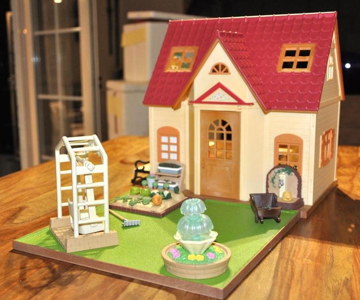 Sylvanian Families: „Gezellig startershuis in een cottage”, Kinderen en Baby's, Speelgoed | Poppenhuizen, Zo goed als nieuw, Poppenhuis