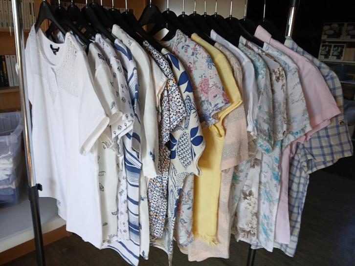 LOT VAN MEER DAN 285 KLEDINGSTUKKEN, Kleding | Dames, Dames-kledingpakketten, Gedragen, Ophalen