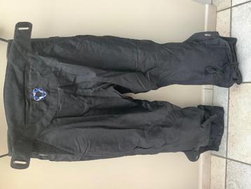 Motorbroek beschikbaar voor biedingen