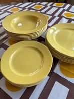 Boch geel servies (3x6 borden), Ophalen