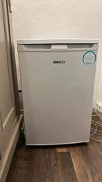 FRIGO BEKO met diepvriesvak, Elektronische apparatuur, Vriezers en Diepvrieskisten, Ophalen, Zo goed als nieuw