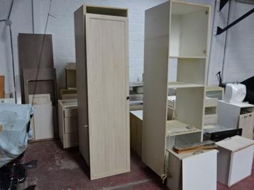 Uitgeruste keuken te koop, zorgvuldig gedemonteerd. beschikbaar voor biedingen