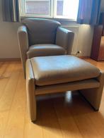 Eenpersoonszetel met poef in leder, Ophalen, Gebruikt