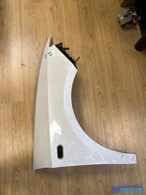 SEAT IBIZA 4 WIT rechts voorscherm zijscherm 2008-2017, Auto-onderdelen, Carrosserie, Spatbord, Seat, Gebruikt, Ophalen of Verzenden