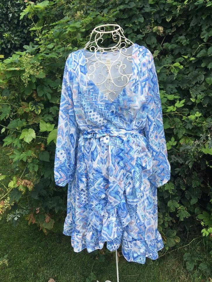 Nieuw kleedje in lichtblauw en wit M38-40, Kleding | Dames, Jurken, Nieuw, Maat 38/40 (M), Blauw, Knielengte, Ophalen of Verzenden