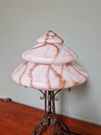 Lampe champignon Art déco en fer forgé et opaline marbrée, Antiquités & Art, Enlèvement ou Envoi