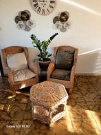2 Rieten zetels + kussen + tafeltje. Prima Staat., Ophalen, Zo goed als nieuw, Riet of Rotan