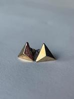 Goudkleurige oorbellen ongeveer 1 cm, Ophalen of Verzenden, Zo goed als nieuw