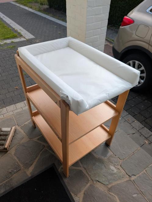 Handige Verzorgingstafel / Commode voor baby, Kinderen en Baby's, Kinderkamer | Commodes en Kasten, Gebruikt, Commode, Ophalen