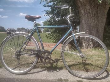 Studentenfiets IN ORDE GEZET! 28 INCH 7vers ledverlichting  beschikbaar voor biedingen