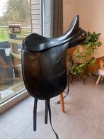 Selle de dressage BATES Isabell Werth 17,5’´, Dieren en Toebehoren, Paarden en Pony's | Zadels, Gebruikt, Dressuur