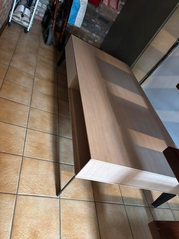 Salontafel 140x70 beschikbaar voor biedingen