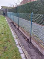 Gratis draadafsluiting met betonnen palen en platen 20 meter, Ophalen of Verzenden, Zo goed als nieuw