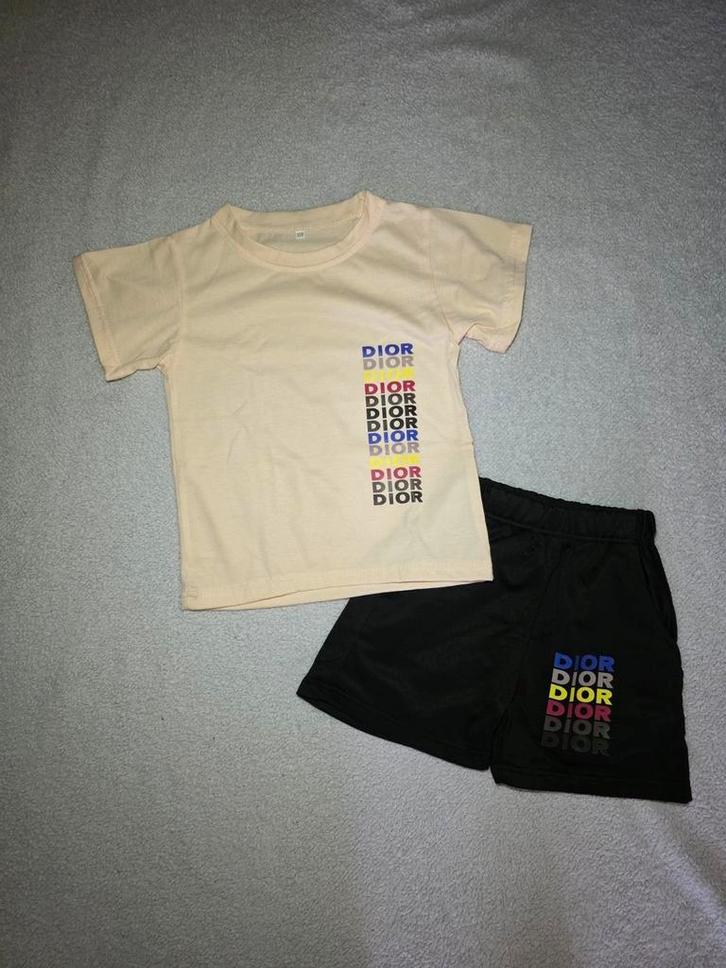 Vêtements pour enfants de marque différentes marques/tailles, Enfants & Bébés, Vêtements enfant | Taille 110, Neuf, Garçon ou Fille