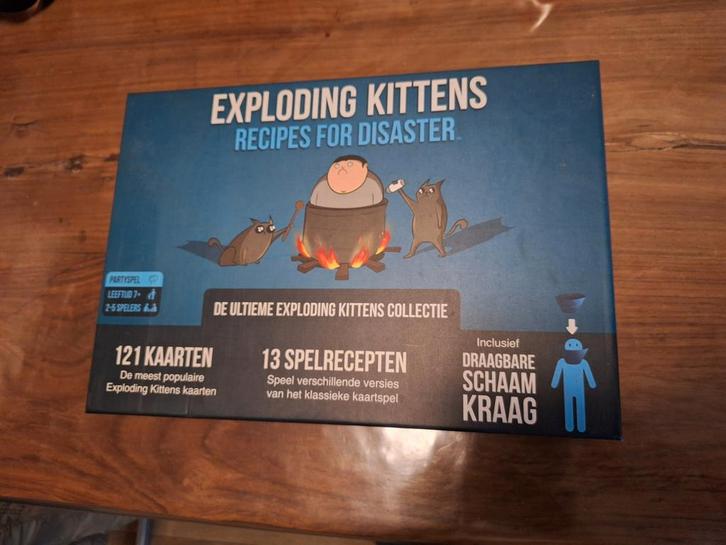 Exploding kittens - recipes for disaster, Hobby en Vrije tijd, Gezelschapsspellen | Kaartspellen, Zo goed als nieuw, Vijf spelers of meer