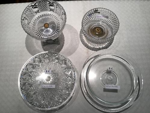 4 glazen taartenschalen en/of bonbonnières, Antiek en Kunst, Antiek | Glaswerk en Kristal, Ophalen of Verzenden