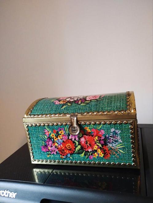 GBC koekblik groen blauw bloemen decor, Verzamelen, Blikken, Zo goed als nieuw, Ophalen of Verzenden