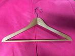 Houten kledinghanger 185 stuks, Kleding | Dames, Kledinghangers, Ophalen, Zo goed als nieuw, Hout, Volwassenen