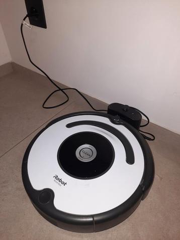 Robot aspirateur Roomba 675 avec connexion Wi-Fi, Electroménager, Enlèvement, Utilisé, Aspirateur
