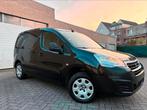 Peugeot Partner | 12 Maanden Garantie |24 Dkm |Benzine|2016|, Voorwielaandrijving, Stof, https://public.car-pass.be/vhr/3358060d-8109-4c8f-a090-49a0655d3861